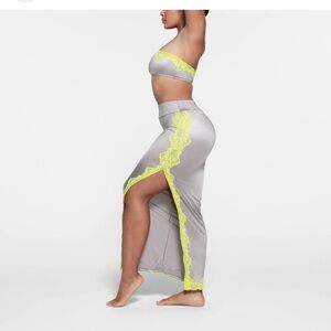 SKIMS LACE SWIM CAMI MAXI SKIRT | CHROME L